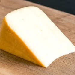 Beaus Artisan Cheese (170 g package) Beaus Artisan Cheese (170 g package)